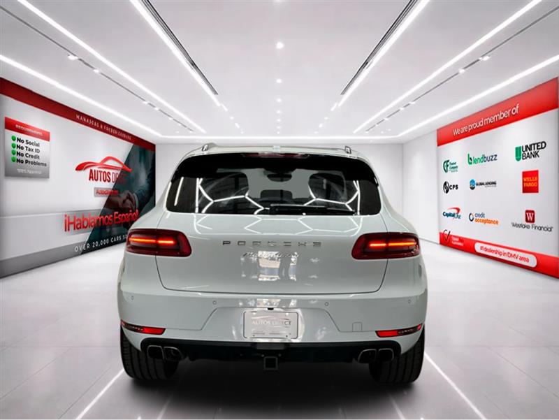 2017 PORSCHE MACAN TURBO