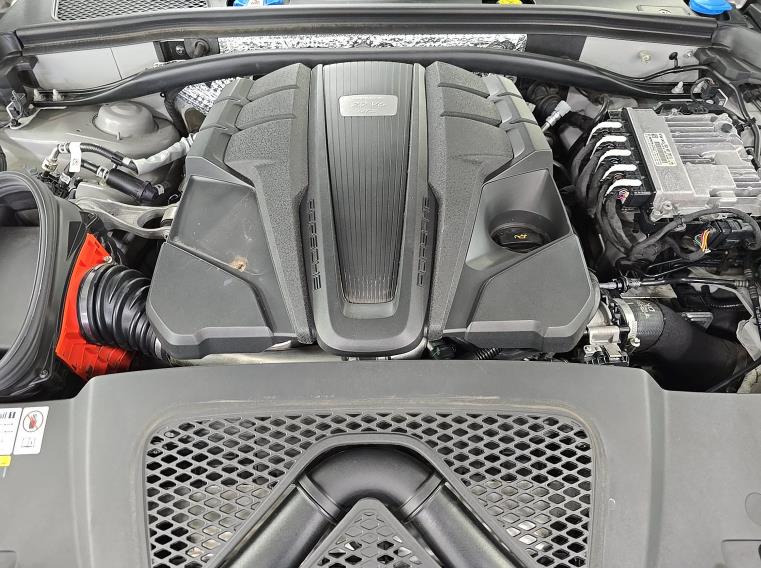 2023 PORSCHE MACAN GTS