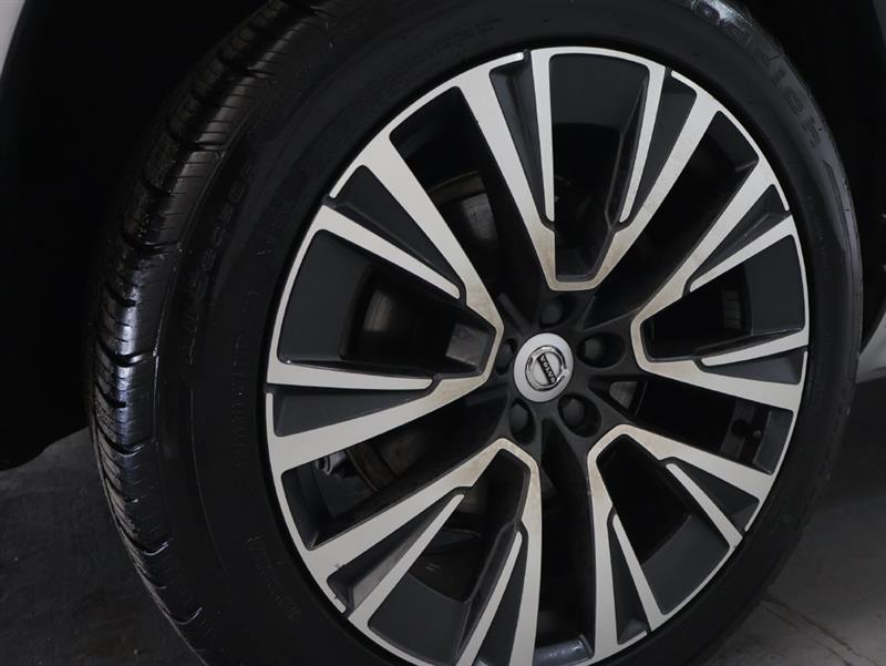 2020 VOLVO XC90 MOMENTUM