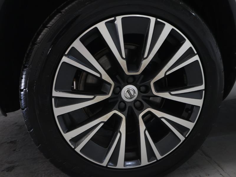 2020 VOLVO XC90 MOMENTUM