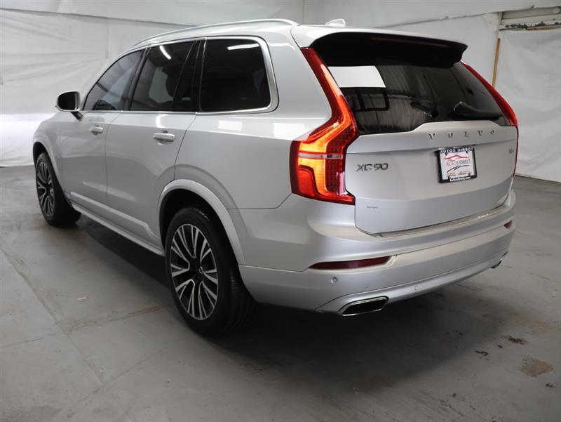 2020 VOLVO XC90 MOMENTUM