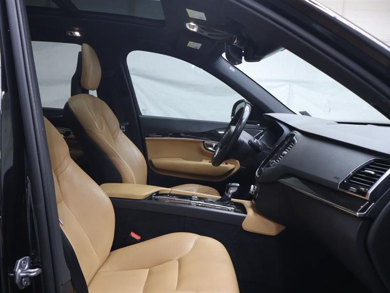 2018 VOLVO XC90 MOMENTUM