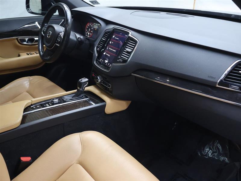 2018 VOLVO XC90 MOMENTUM