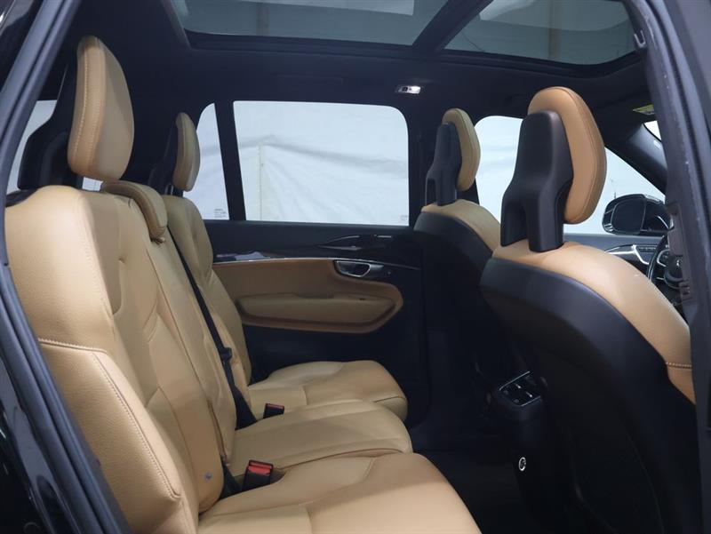 2018 VOLVO XC90 MOMENTUM