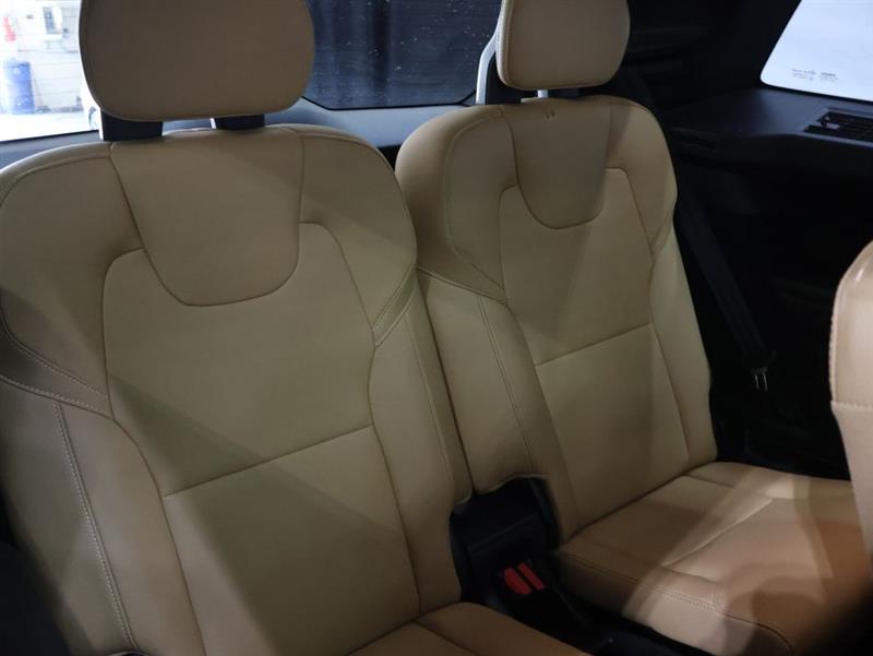 2018 VOLVO XC90 MOMENTUM