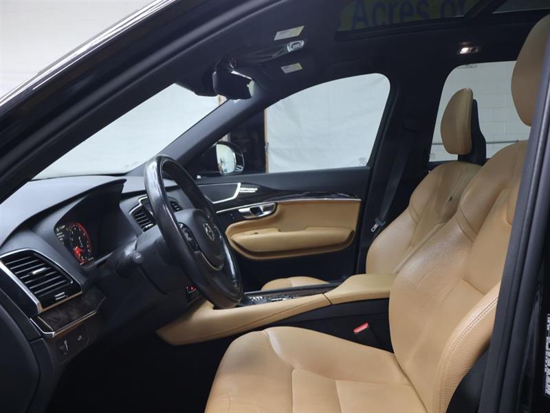 2018 VOLVO XC90 MOMENTUM