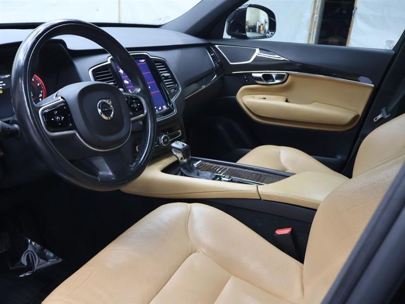 2018 VOLVO XC90 MOMENTUM