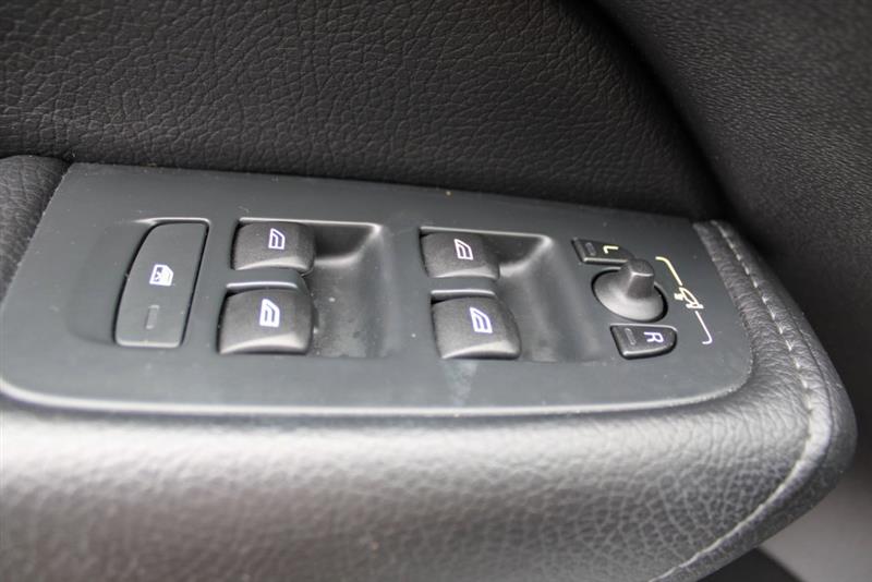 2018 VOLVO XC60 MOMENTUM