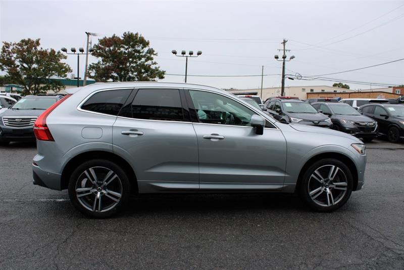 2018 VOLVO XC60 MOMENTUM
