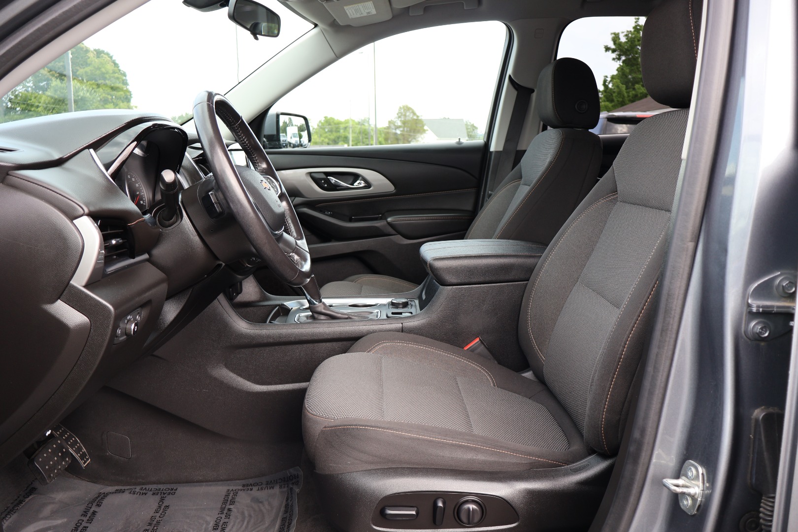 2020 Chevrolet Traverse 1LT - Photo 10
