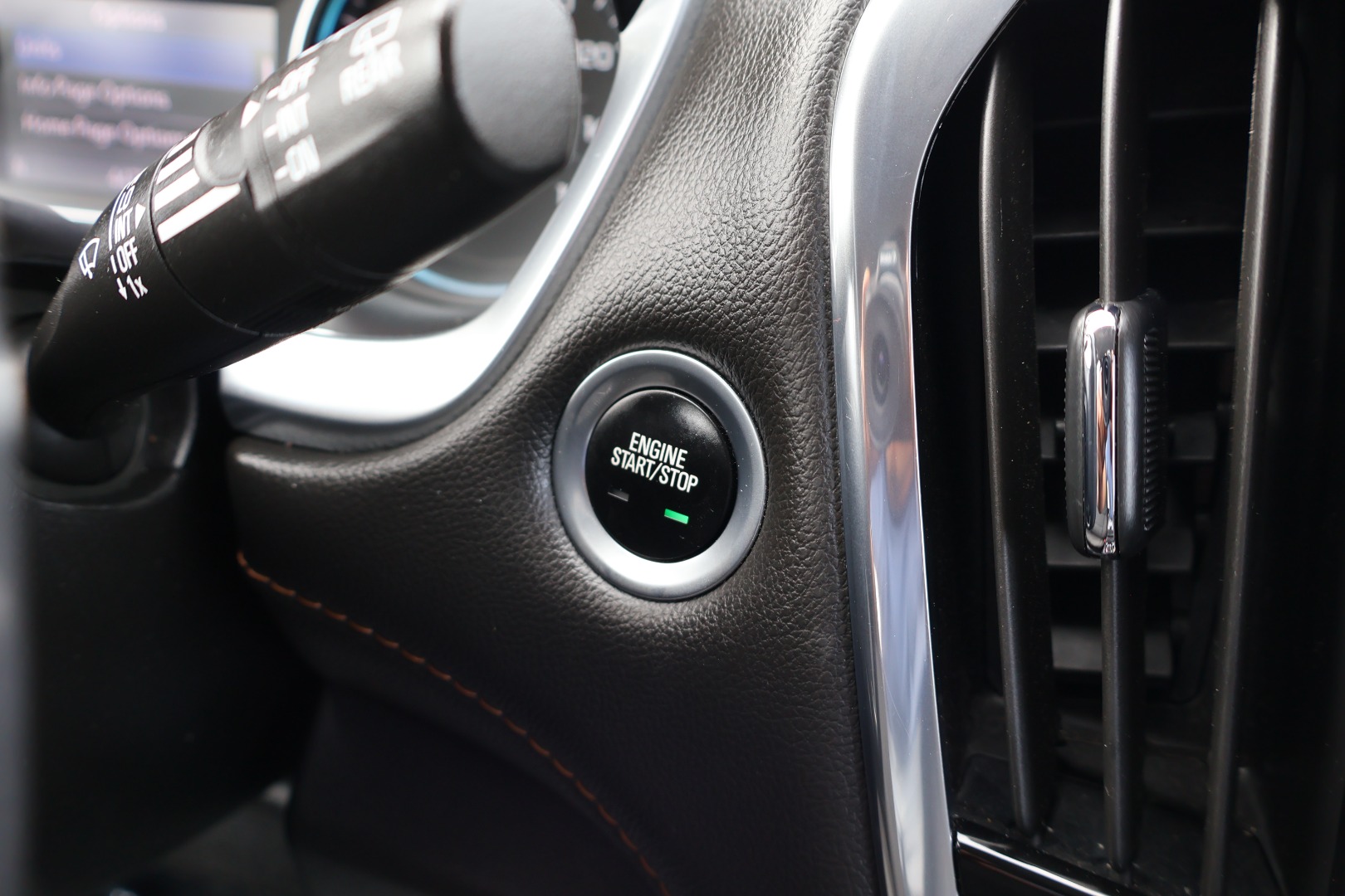 2020 Chevrolet Traverse 1LT - Photo 22
