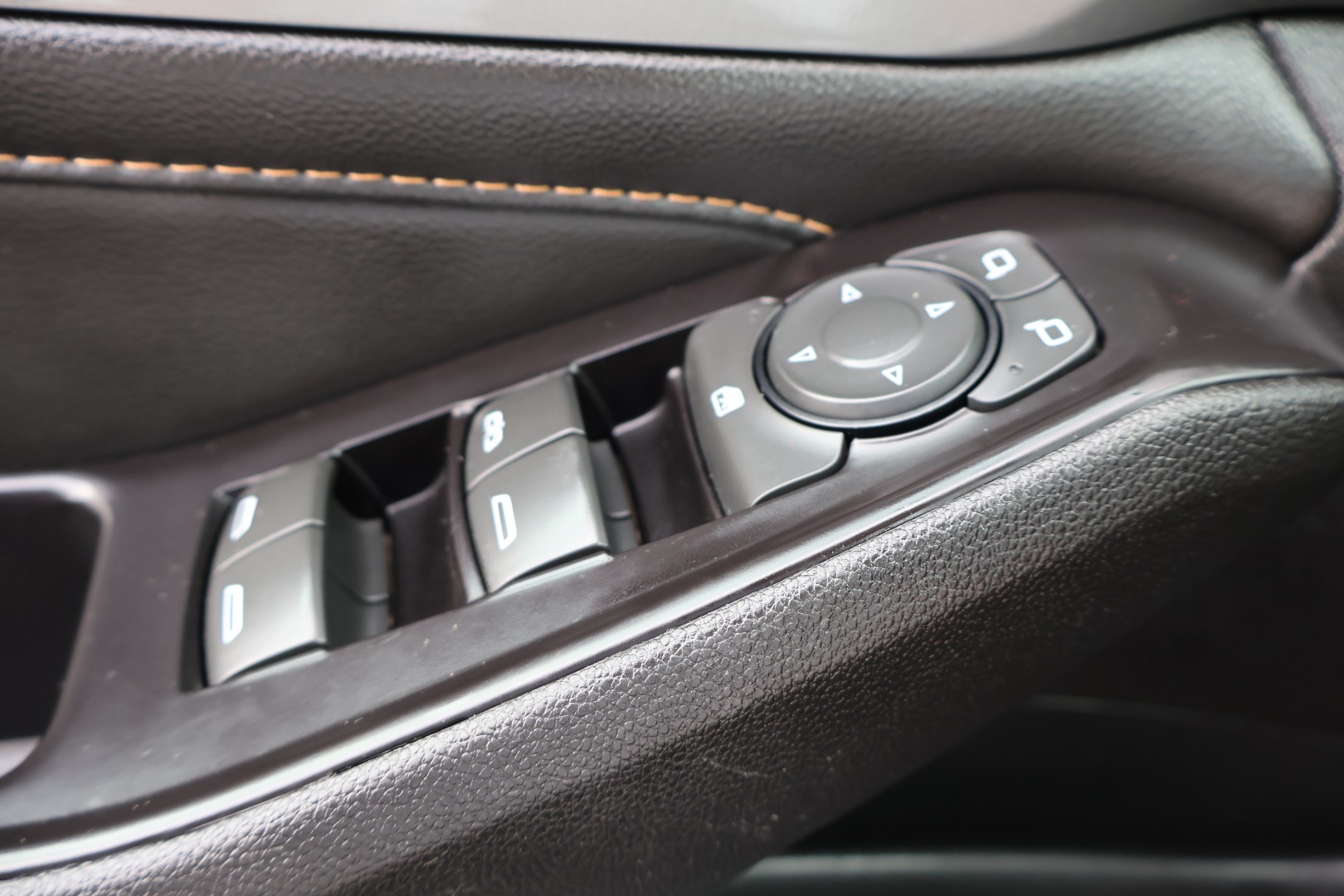 2020 Chevrolet Traverse 1LT - Photo 27