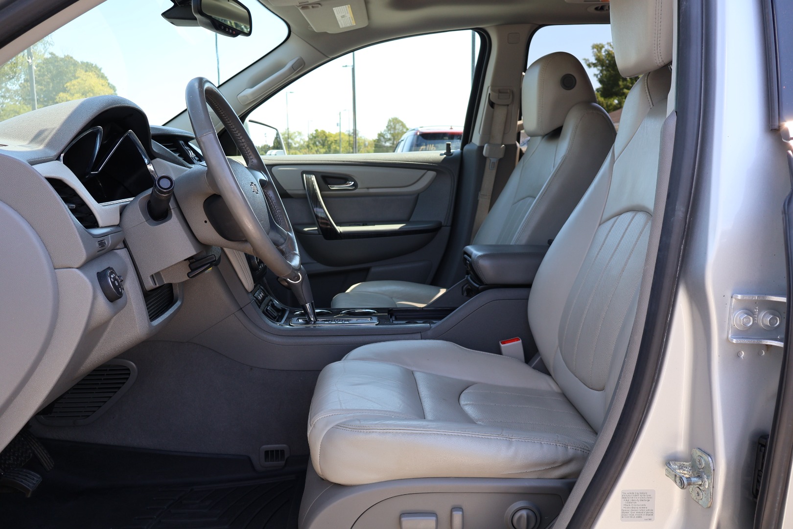 2016 Chevrolet Traverse LTZ - Photo 10
