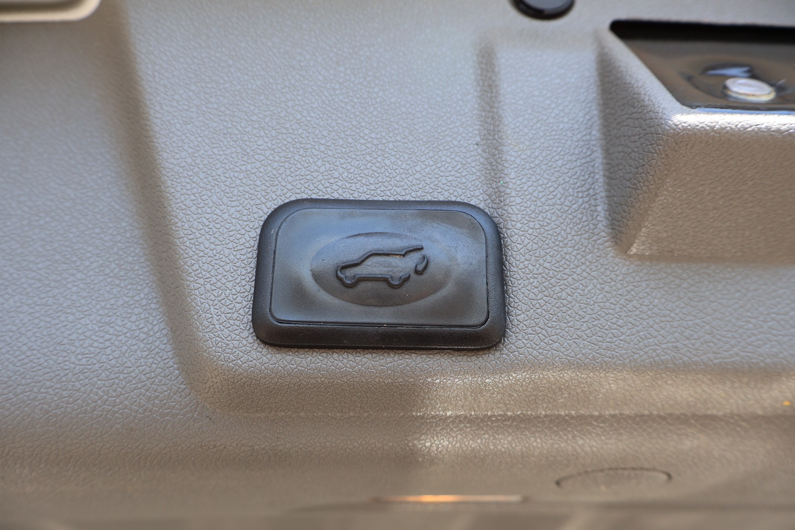 2016 Chevrolet Traverse LTZ - Photo 14