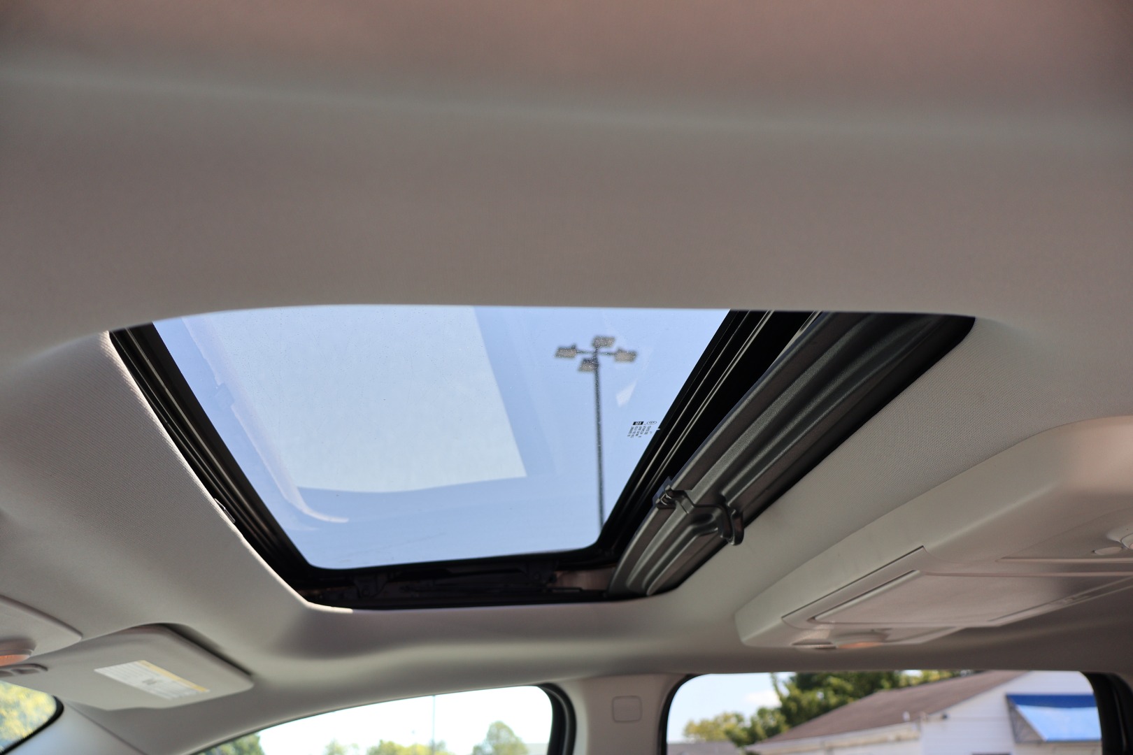 2016 Chevrolet Traverse LTZ - Photo 17