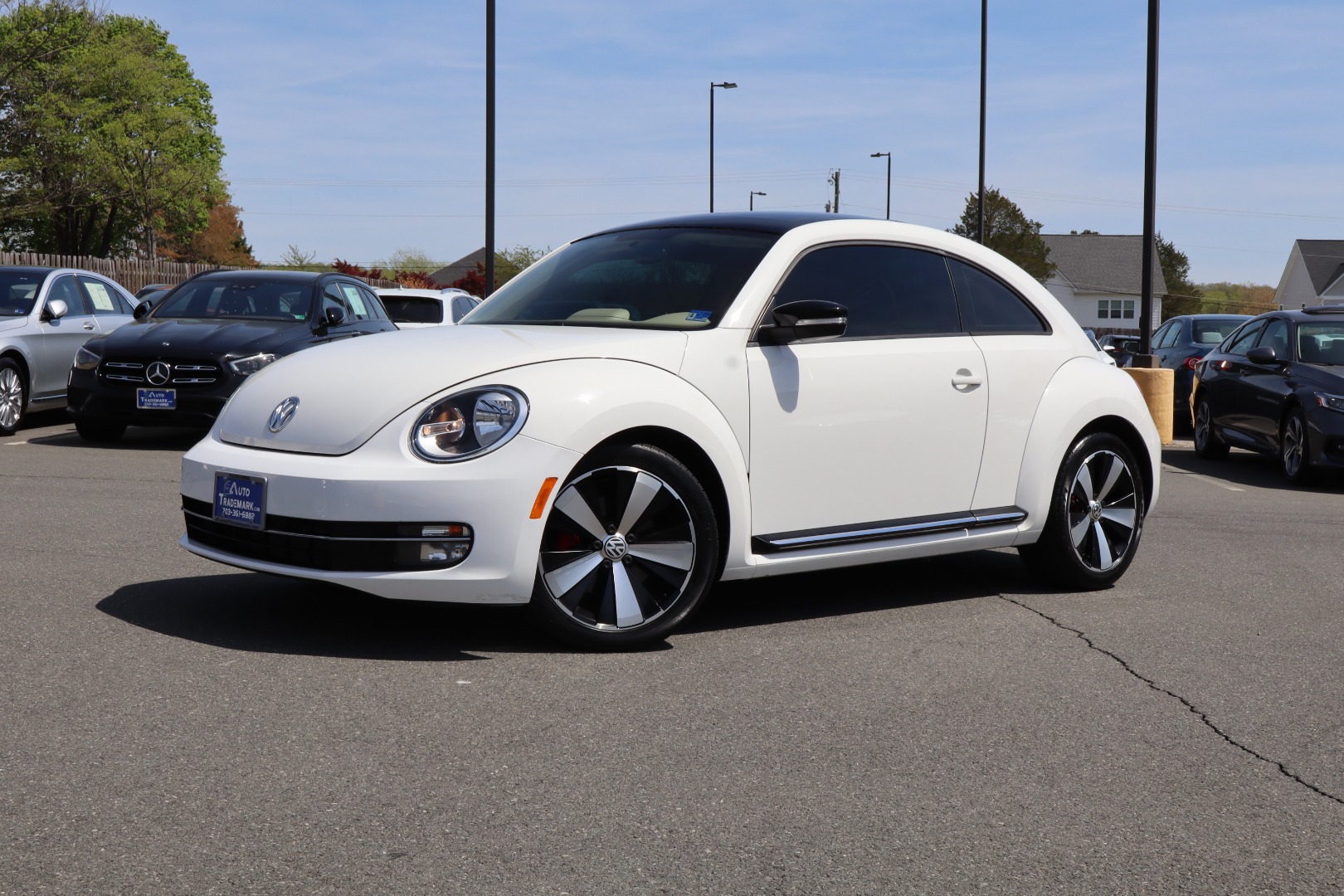 2013 Volkswagen Beetle 2.0T DSG Fender Edition PZEV's photo