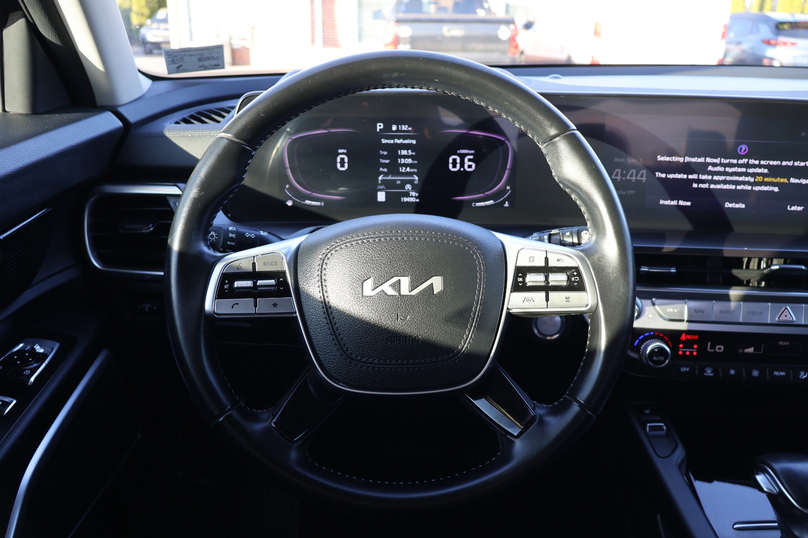 2023 Kia Telluride S - Photo 16
