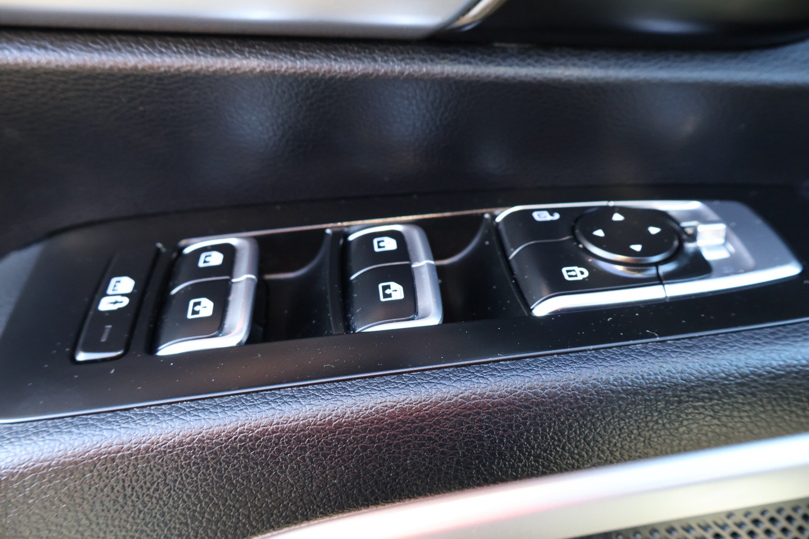 2023 Kia Telluride S - Photo 29