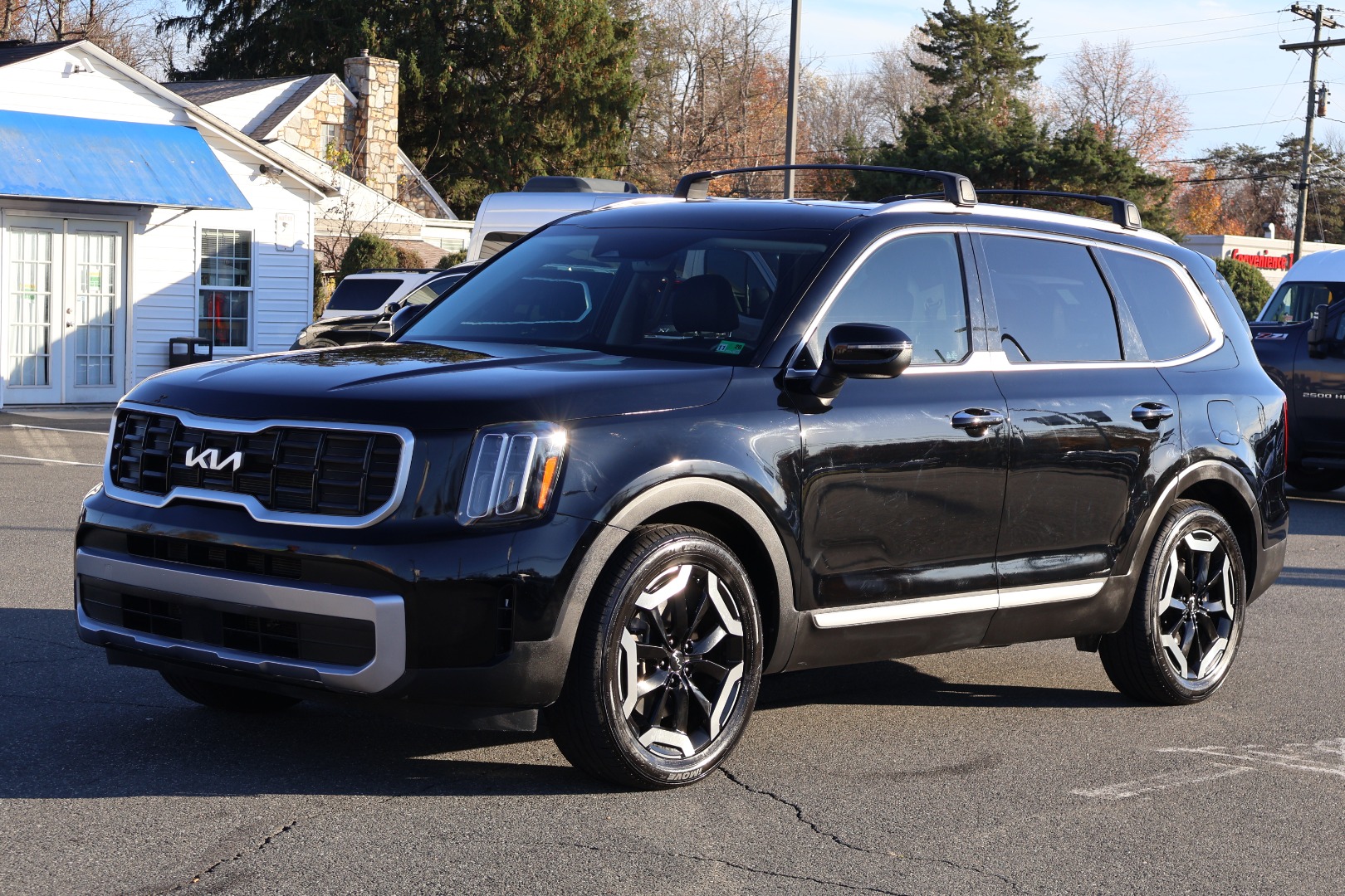 2023 Kia Telluride S - Photo 3