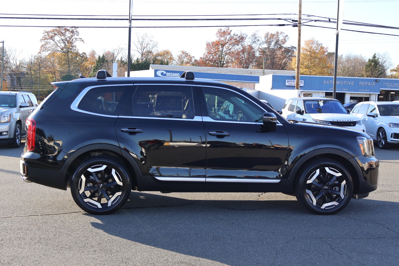 2023 Kia Telluride S - Photo 8