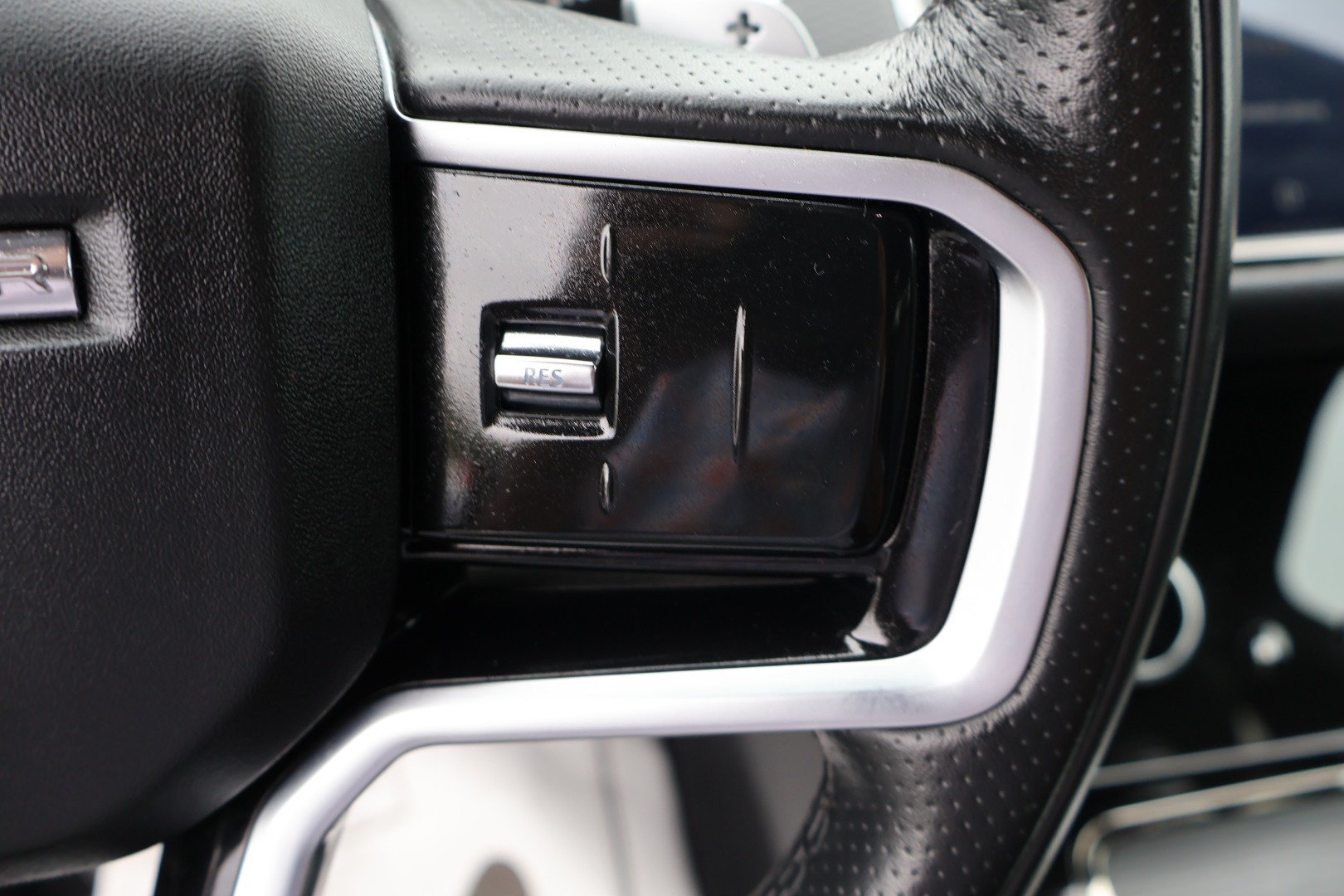 2022 Land Rover Range Rover Evoque S - Photo 28