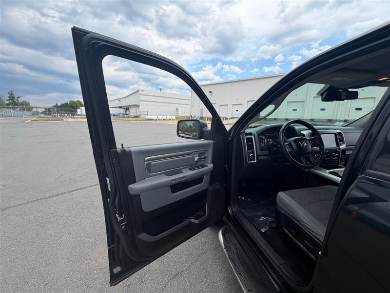 2015 RAM Ram 1500 Pickup Outdoorsman - Photo 12