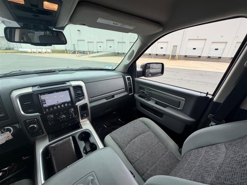 2015 RAM Ram 1500 Pickup Outdoorsman - Photo 30