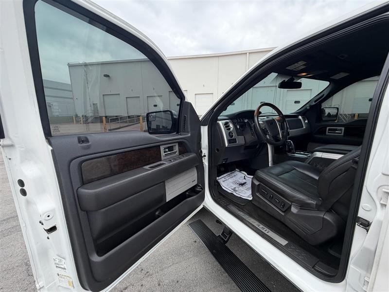 2013 Ford F-150 Platinum - Photo 12