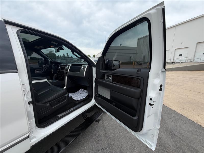 2013 Ford F-150 Platinum - Photo 24