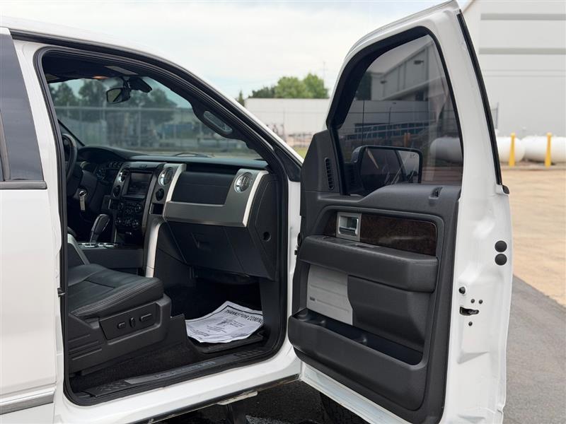 2013 Ford F-150 Platinum - Photo 25