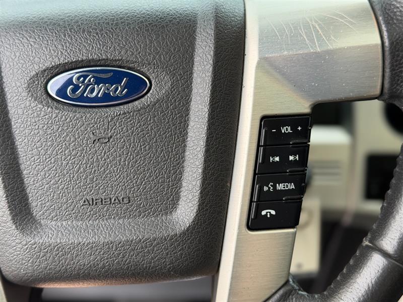 2013 Ford F-150 Platinum - Photo 40