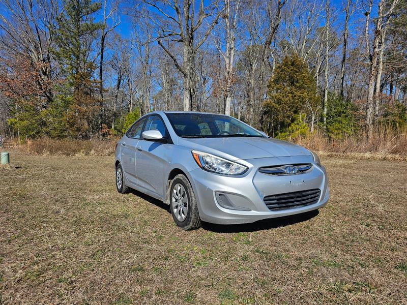 Ironman Silver Metallic 2016 Hyundai Accent SE Sedan FWD Sedan Front-Wheel Drive Automatic