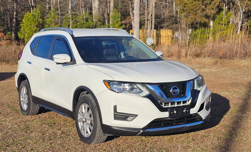 2017 NISSAN ROGUE SV