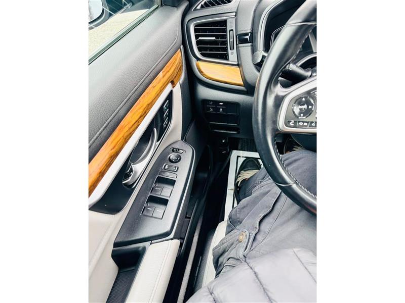 2017 Honda CR-V Touring - Photo 18