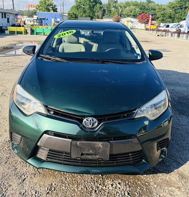 Green 2016 Toyota Corolla Sedan Front-Wheel Drive Automatic