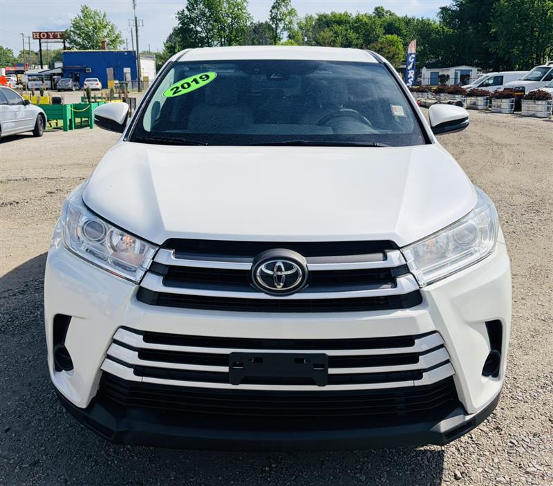 2019 TOYOTA HIGHLANDER LE
