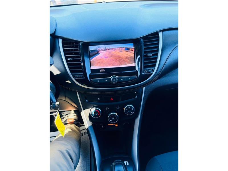 2020 Chevrolet Trax LS - Photo 17