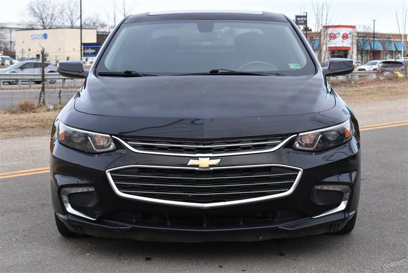 2018 Chevrolet Malibu 1LT - Photo 2