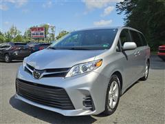 2019 TOYOTA SIENNA LE