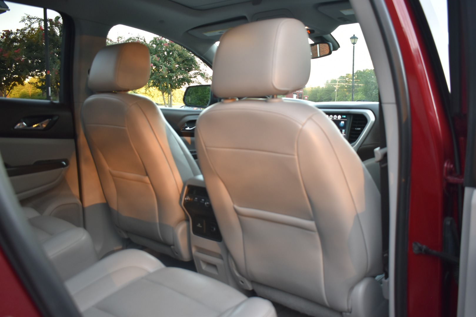 2018 GMC Acadia SLT-1 - Photo 27
