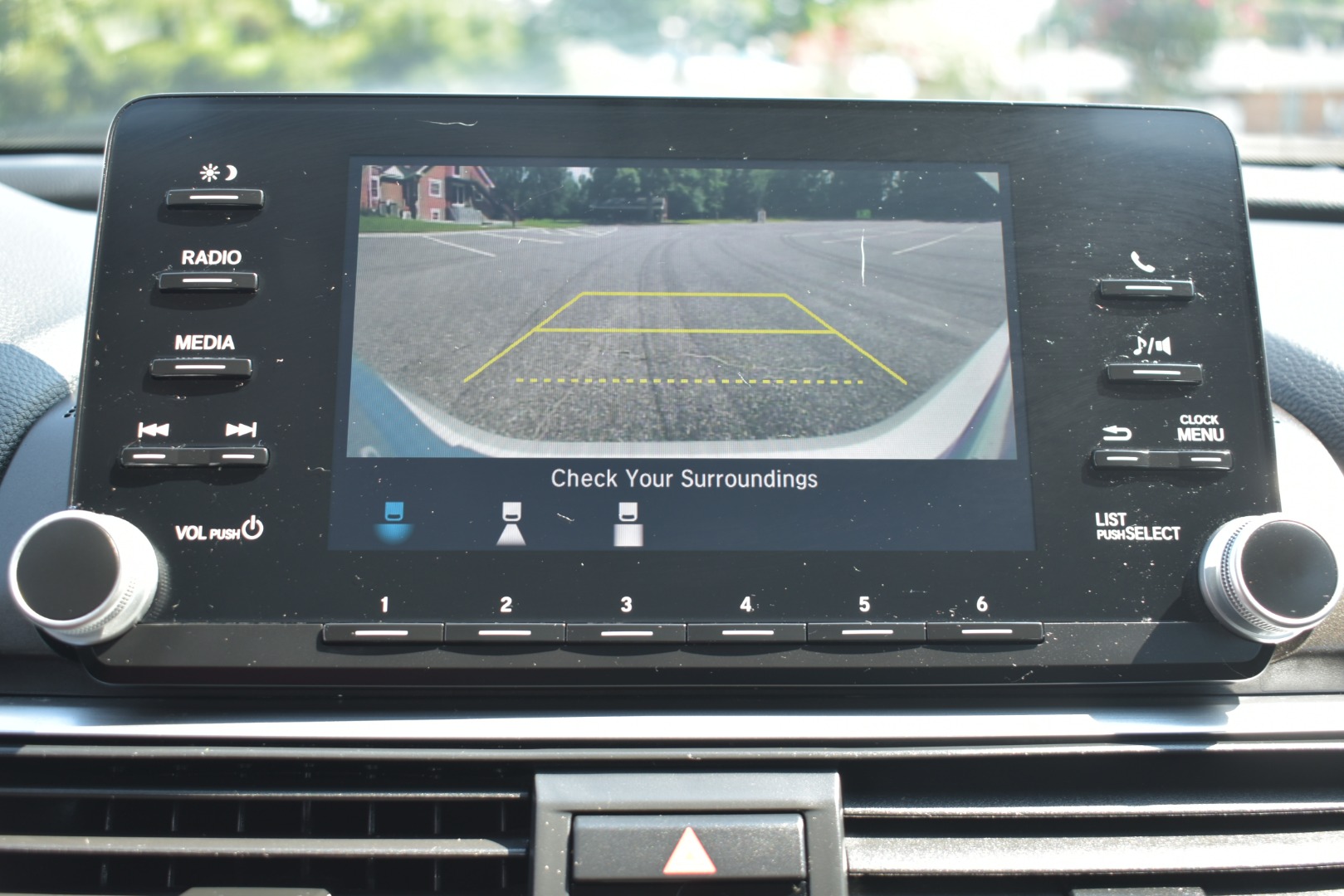 2018 Honda Accord LX - Photo 12