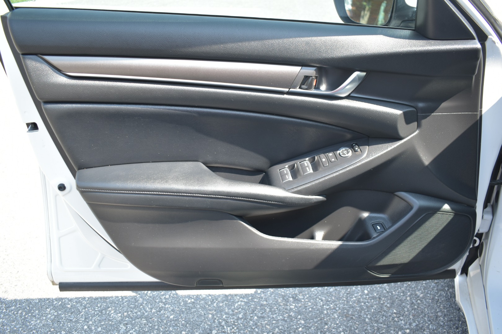 2018 Honda Accord LX - Photo 19