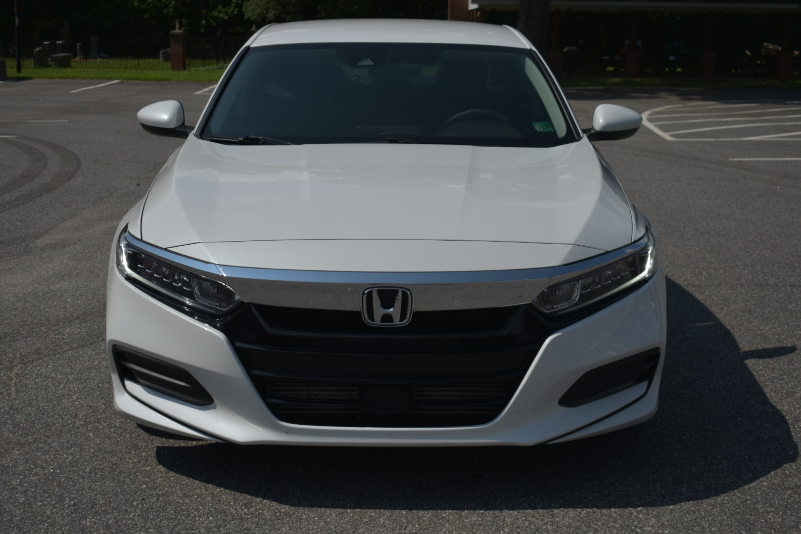 2018 Honda Accord LX - Photo 2