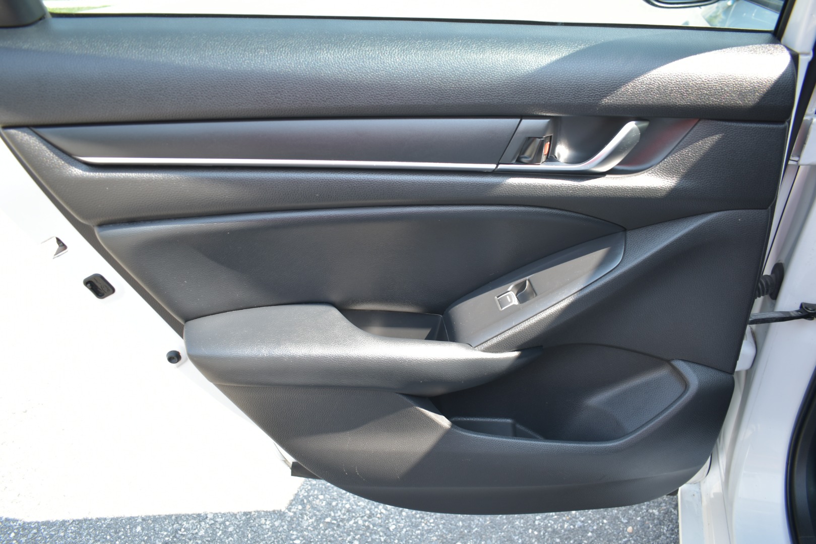 2018 Honda Accord LX - Photo 21