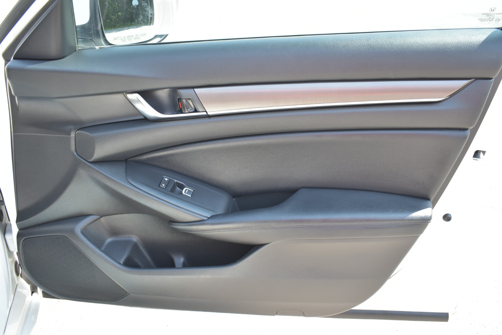 2018 Honda Accord LX - Photo 23