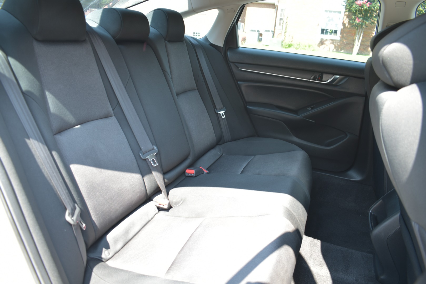 2018 Honda Accord LX - Photo 24