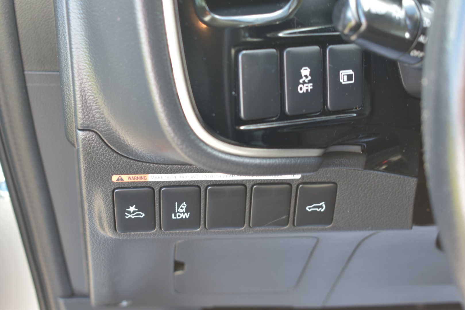 2020 Mitsubishi Outlander SEL - Photo 17
