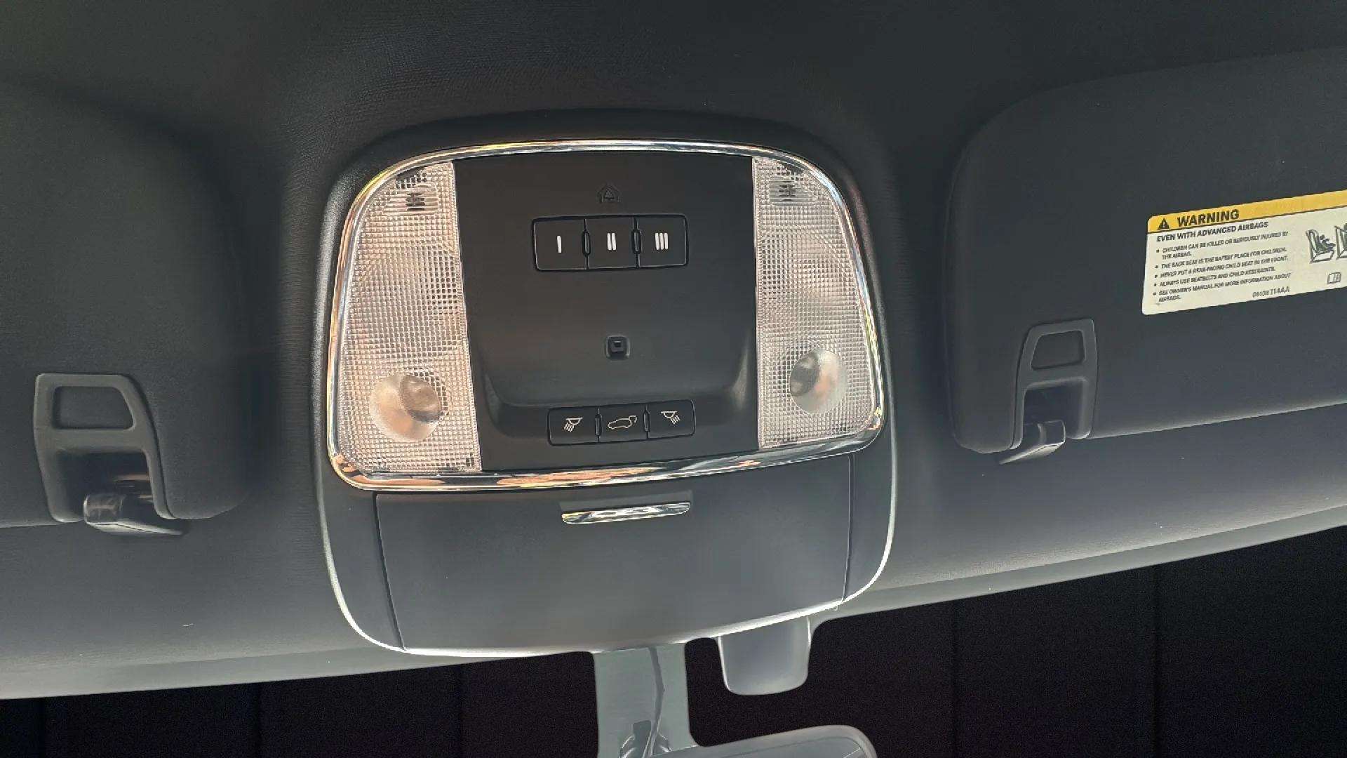 2018 Jeep Grand Cherokee Altitude - Photo 19