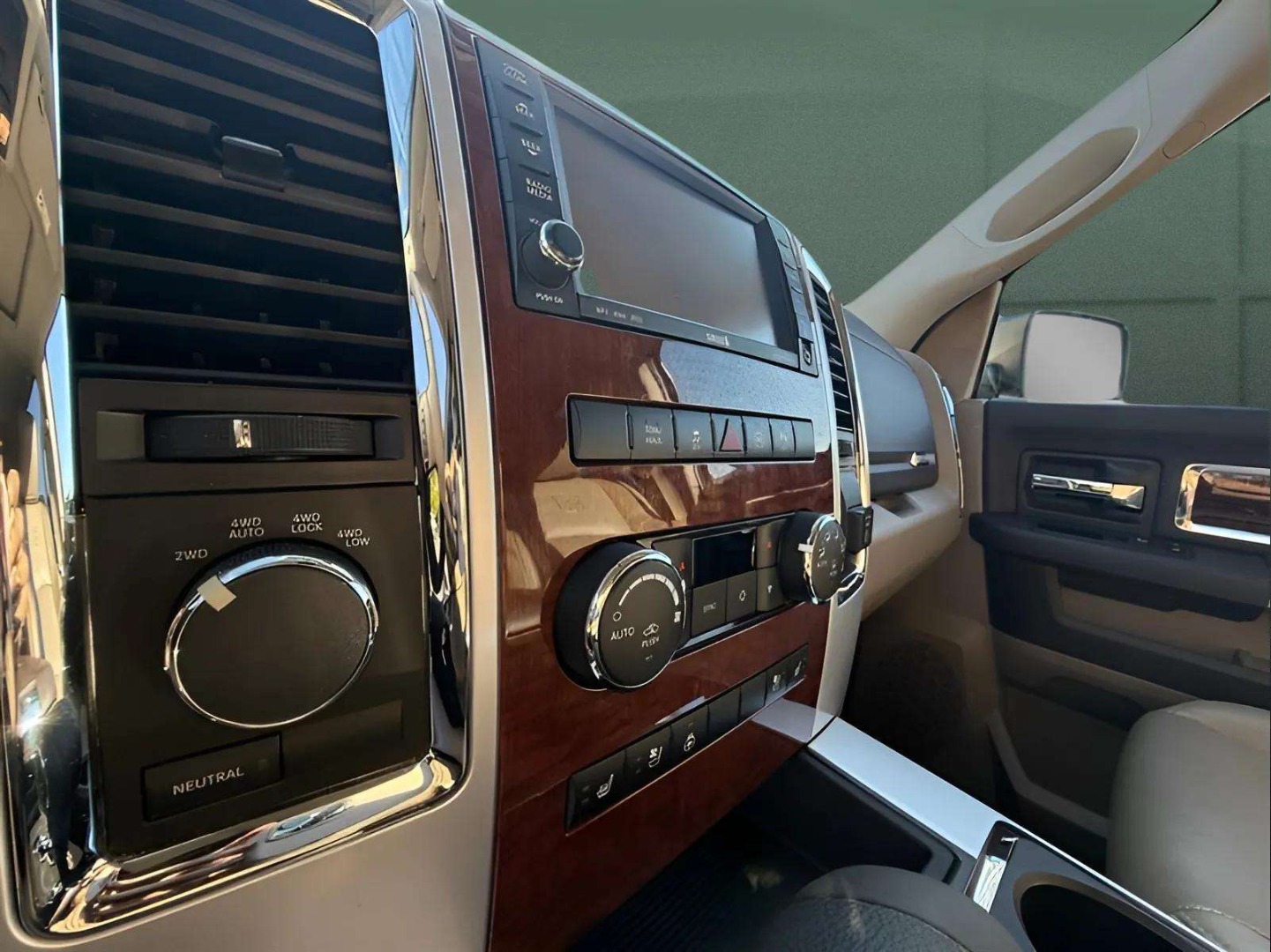 2012 RAM Ram 1500 Pickup Laramie - Photo 10