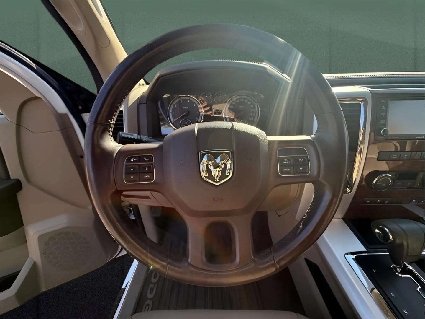 2012 RAM Ram 1500 Pickup Laramie - Photo 11
